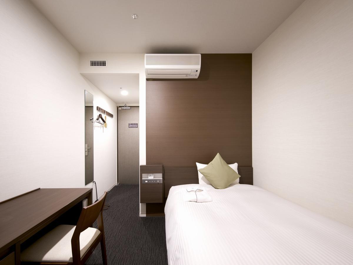 Hotel Crown Hills Ueno Premier Tokyo Exterior photo